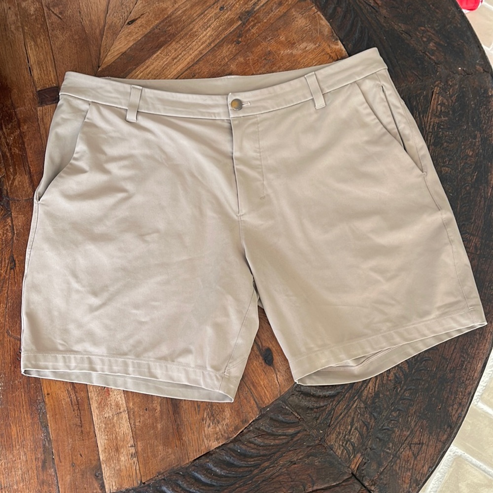 Lululemon Commission shorts